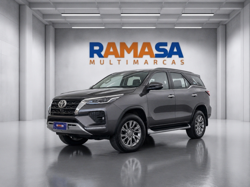 toyota hilux sw4 2.8 d-4d turbo diesel srx 7l 4x4 automatico 5p 2024
