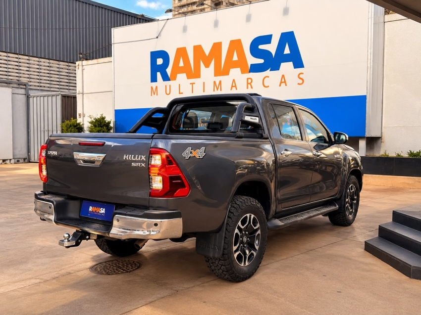 toyota hilux 2.8 d-4d turbo diesel cd srx 4x4 automatico hibrido 5p 202421