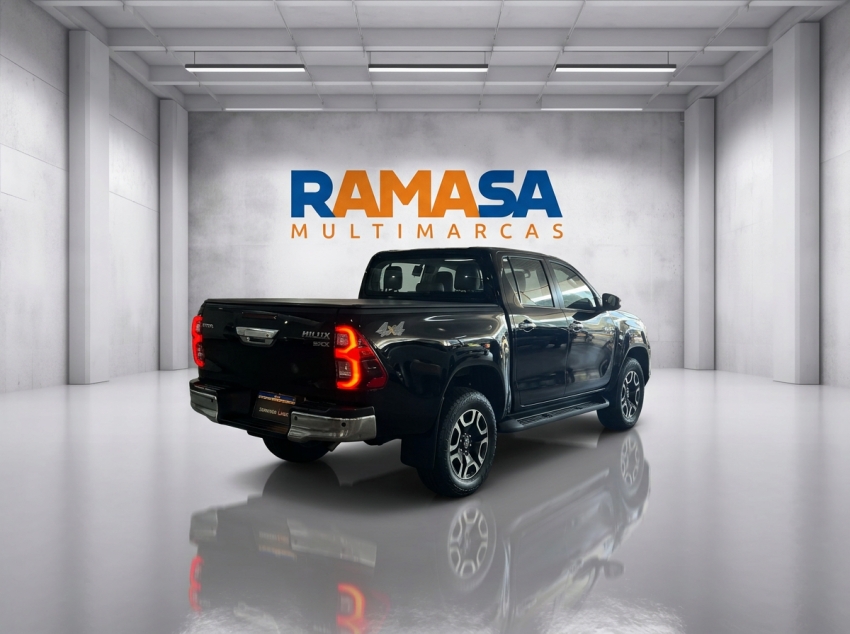 hilux srx 4x4 2.8 turbo5