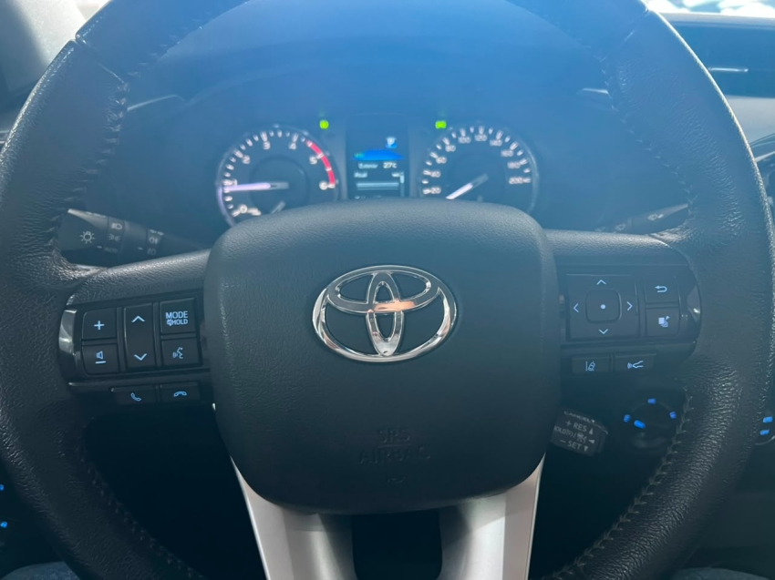 hilux srx 4x4 2.8 turbo13