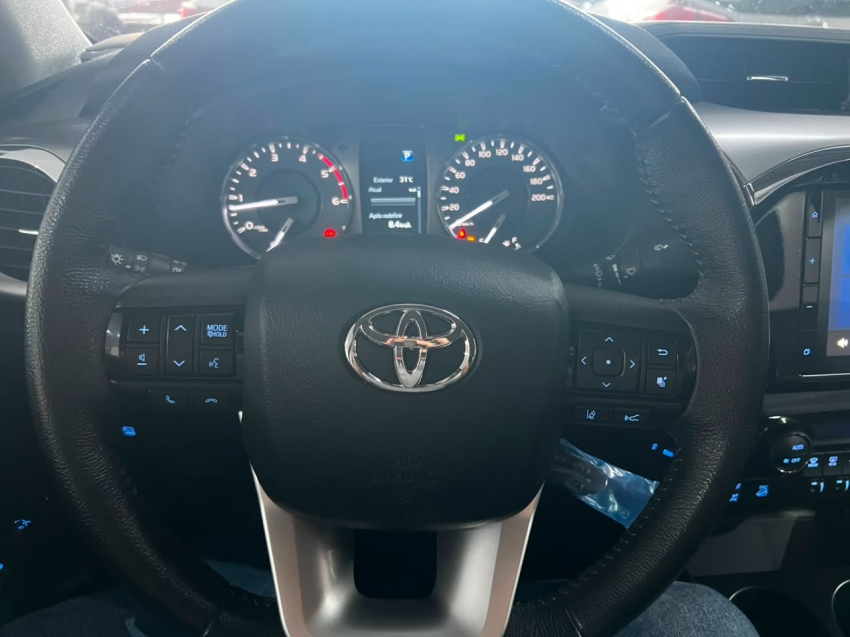 hilux srx plus 4x4 diesel6