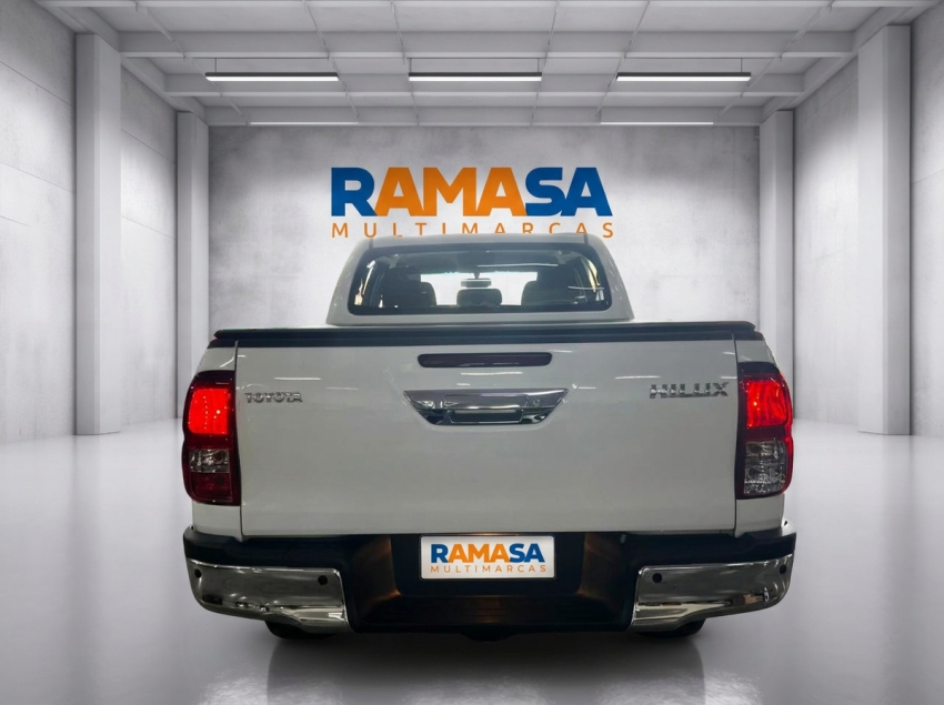hilux sr 4x4 turbo diesel3