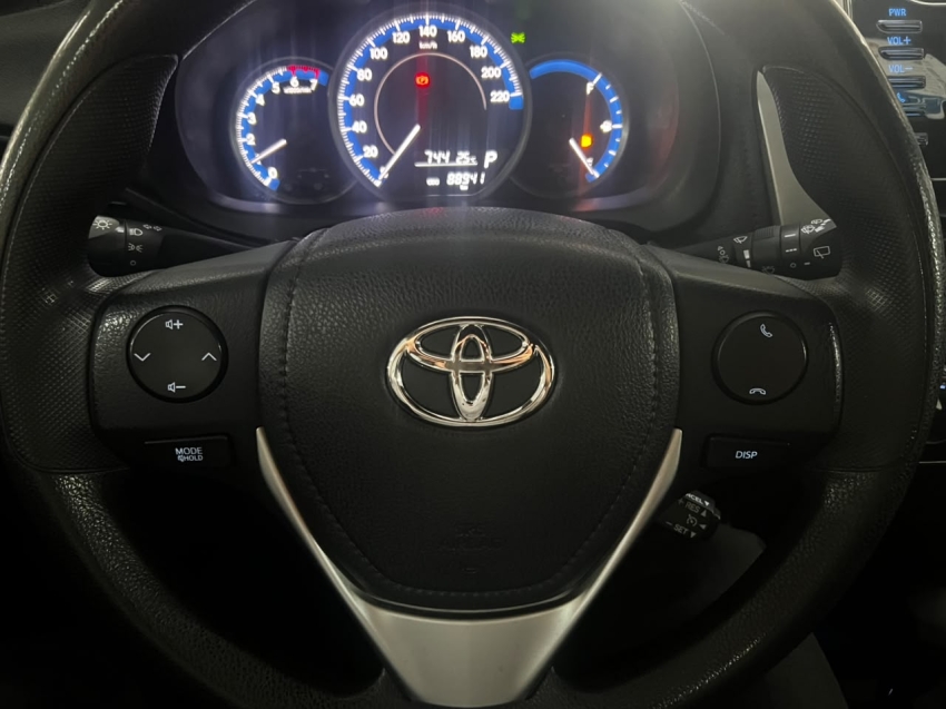 Yaris 1.3 flex automático8