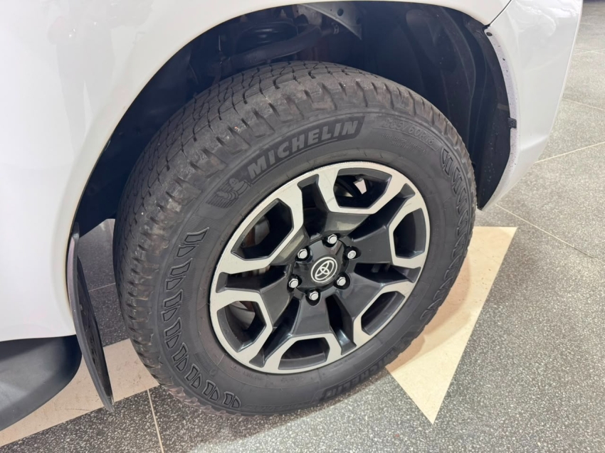hilux srx 2.8 turbo diesel4
