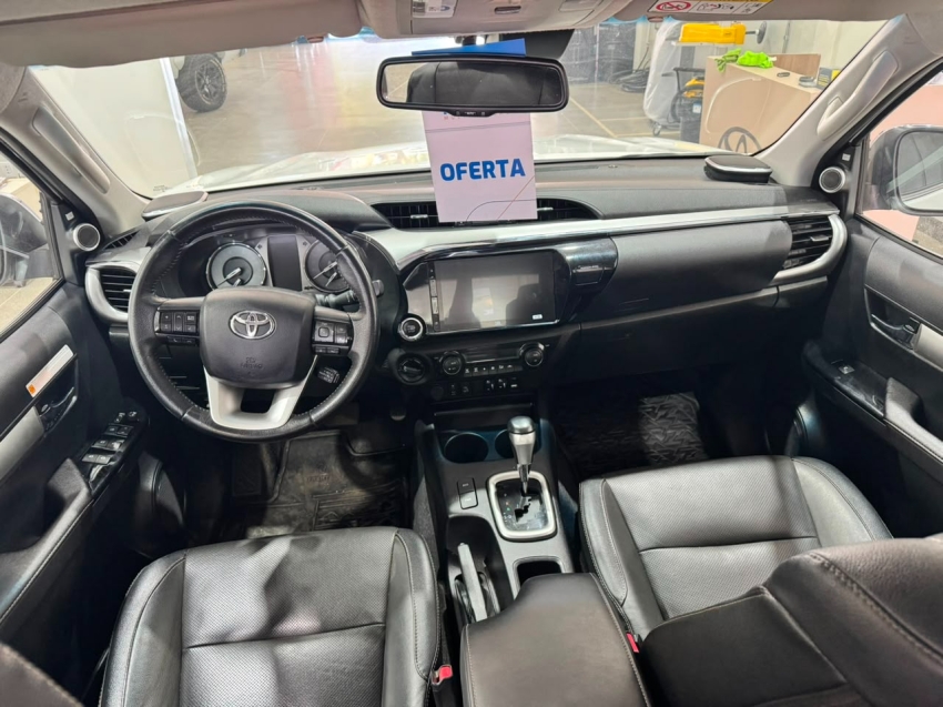 hilux srx 2.8 turbo diesel7