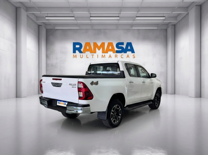 hilux srx 2.8 turbo diesel2