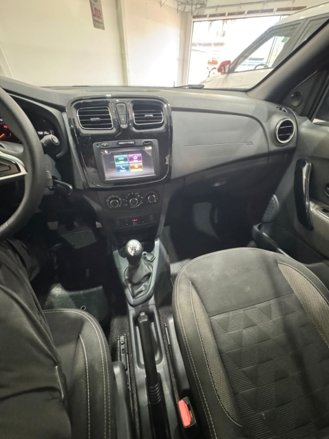 sandero stepway 1.0 flex9