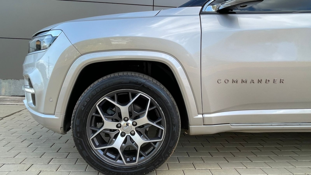 jeep commander 2.0 td380 turbo diesel overland at9 5p automatico 20233