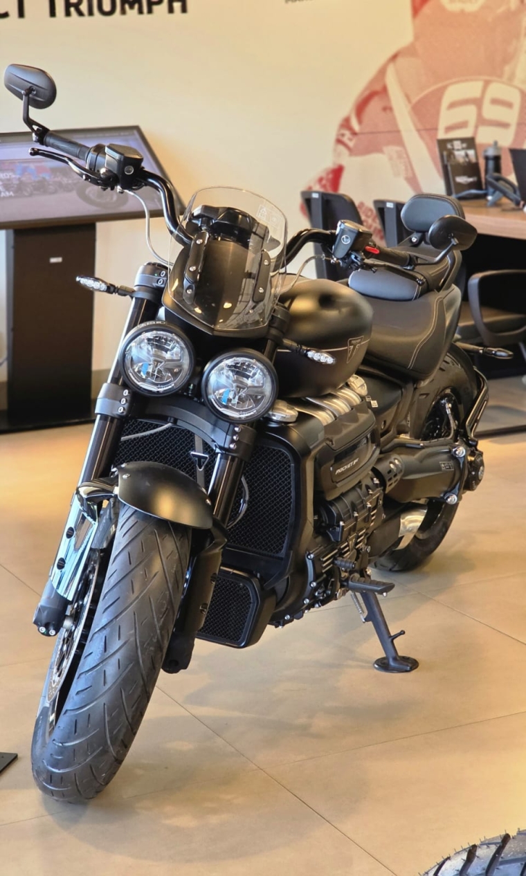 triumph rocket 3 gt 2025 - a maior cilindrada do mundo | oportunidade exclusiva2