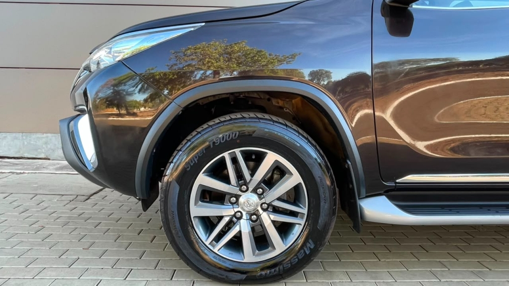 toyota hilux sw4 2.8 srx 4x4 7 lugares 16v turbo intercooler diesel 4p automatico 2.7 5p 20192