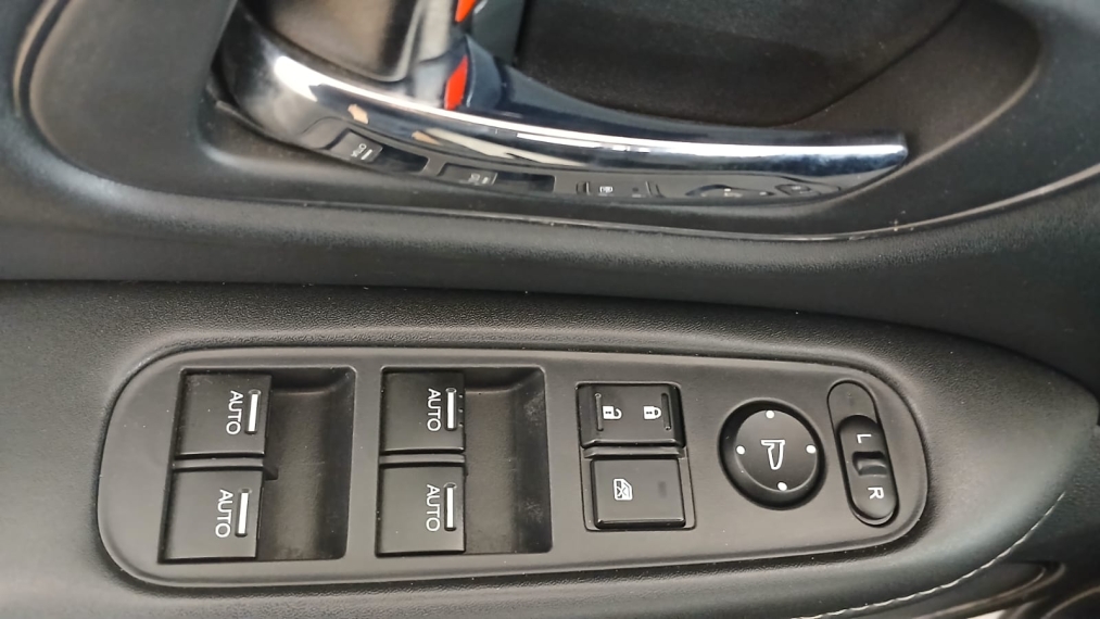 honda hr-v 1.8 flex lx8