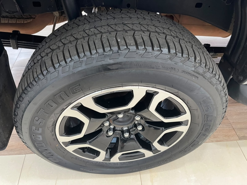 toyota hilux 2.8 d-4d turbo diesel cd srx plus 4x4 automatico 4p 202418