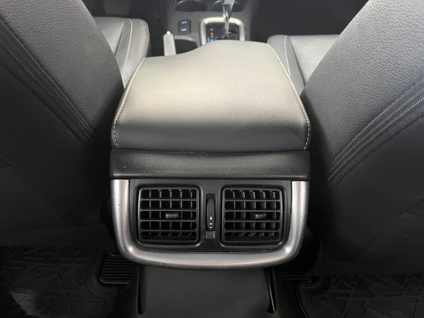 toyota hilux 2.8 d-4d turbo diesel cd srx plus 4x4 automatico 4p 202414