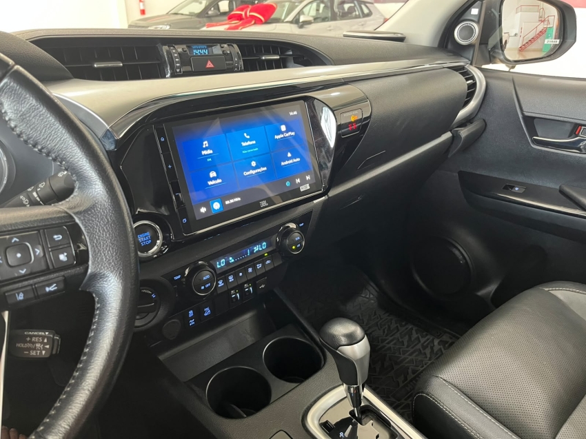toyota hilux 2.8 d-4d turbo diesel cd srx plus 4x4 automatico 4p 202415