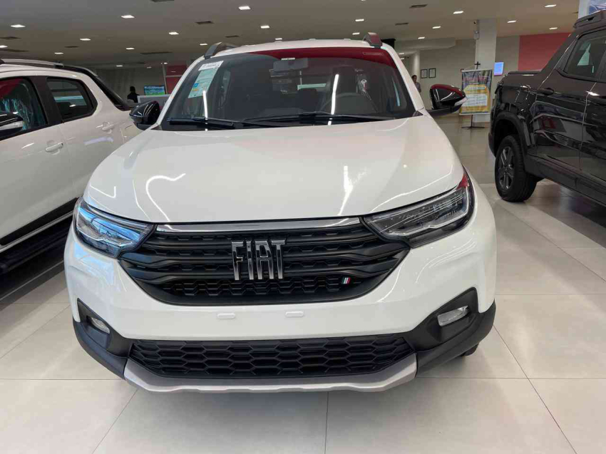 fiat strada 1.3 firefly flex volcano cd cvt 4p automatico 2026