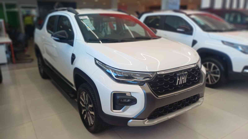 fiat strada 1.0 turbo 200 flex ranch cd cvt 4p automatico 2026