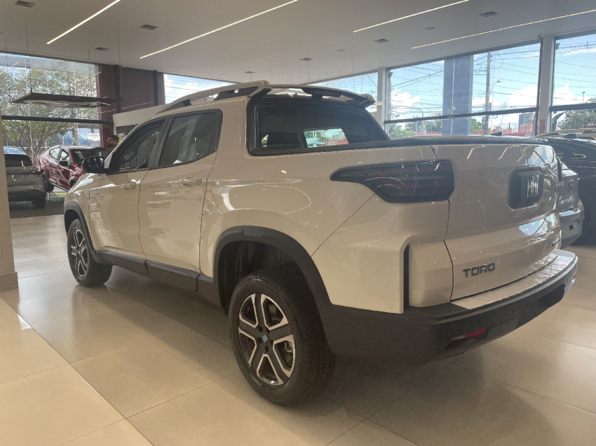 fiat toro 1.3 turbo 270 flex freedom at6 4p automatico 20262