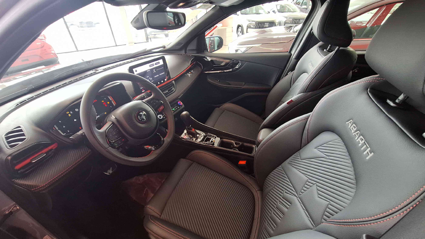 fiat fastback 1.3 turbo 270 flex abarth at6 5p automatico 20263