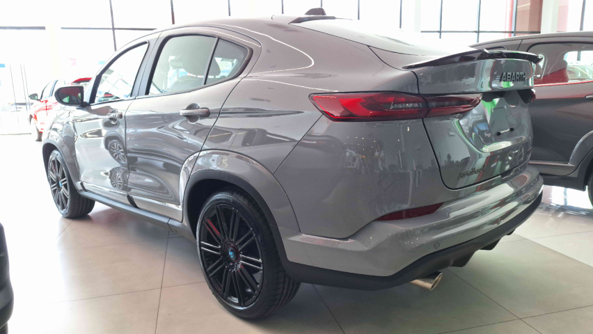 fiat fastback 1.3 turbo 270 flex abarth at6 5p automatico 20265