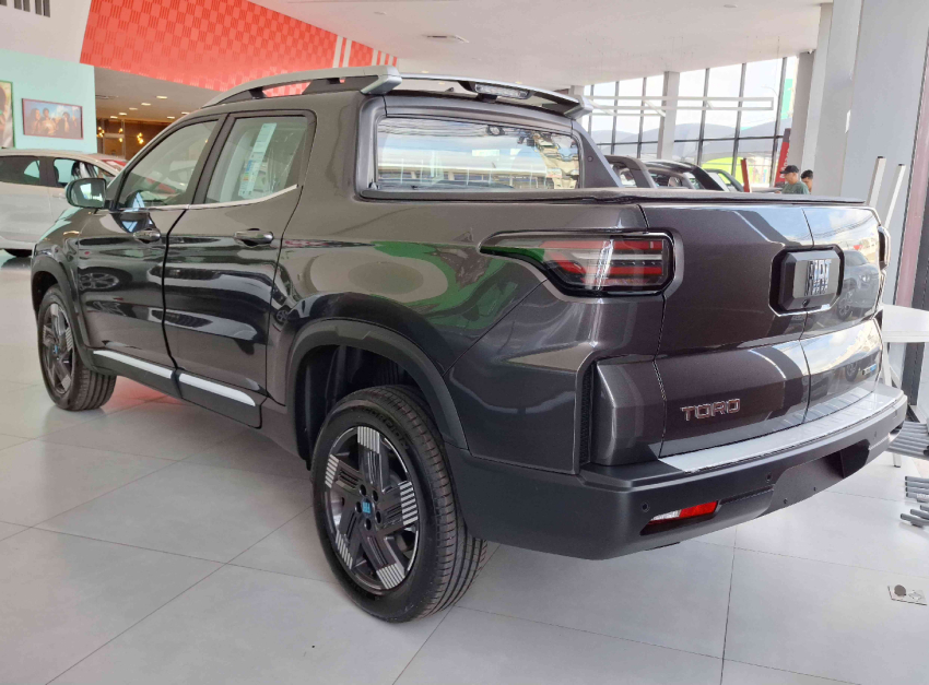 fiat toro 1.3 turbo 270 hybrid volcano at6 flex 4p automatico 20272