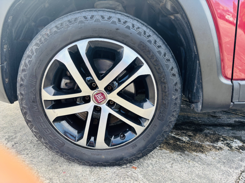 fiat toro 2.0 16v turbo diesel freedom 4wd at9 4p automatico 20201