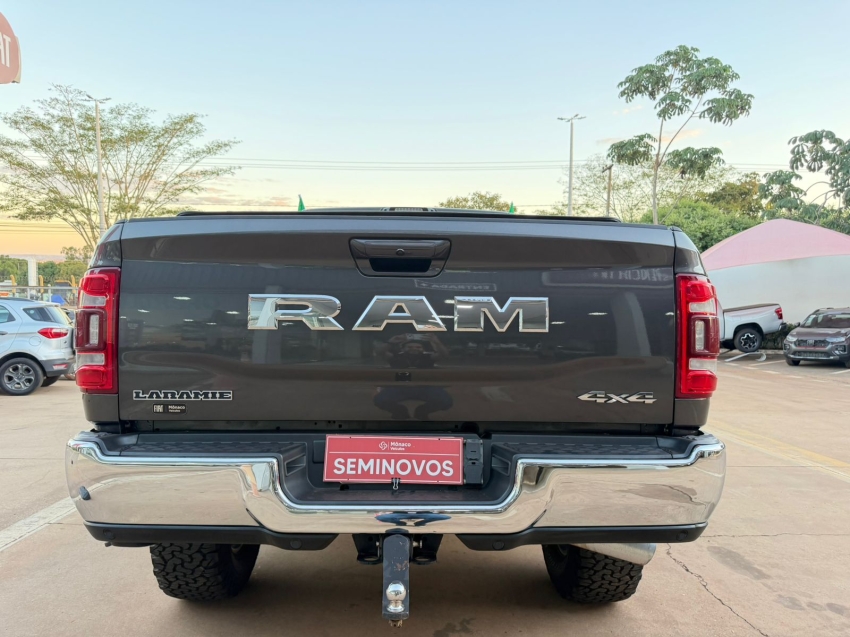 ram 2500 6.7 i6 turbo diesel laramie cd 4x4 automatico 2.5 5p 202412