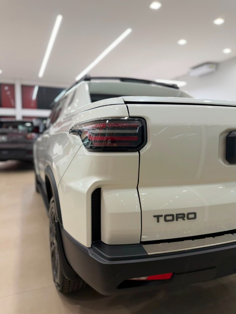 fiat toro 1.3 turbo 270 hybrid ultra at6 1.0 hibrido 5p automatico 202711