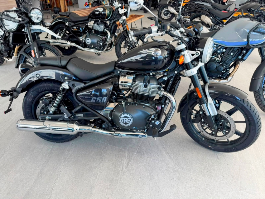 royal enfield super meteor 650 astral gasolina manual 20262