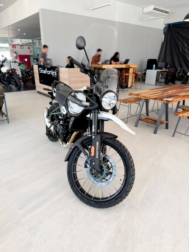 royal enfield himalayan top kamet white 450 gasolina manual 20260