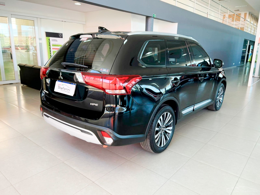 mitsubishi outlander 2.0 mivec gasolina hpe automatico 4p 202111