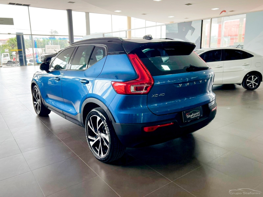 volvo xc40 1.5 t5 recharge r-design geartronic gasolina 4p automatico 202113