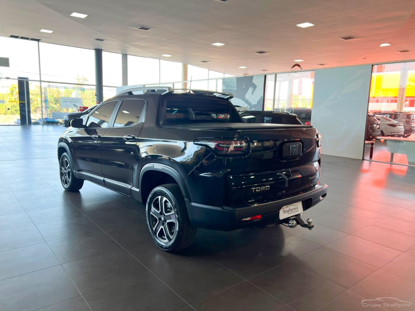 fiat toro 1.3 turbo 270 flex freedom at6 4p automatico 202613