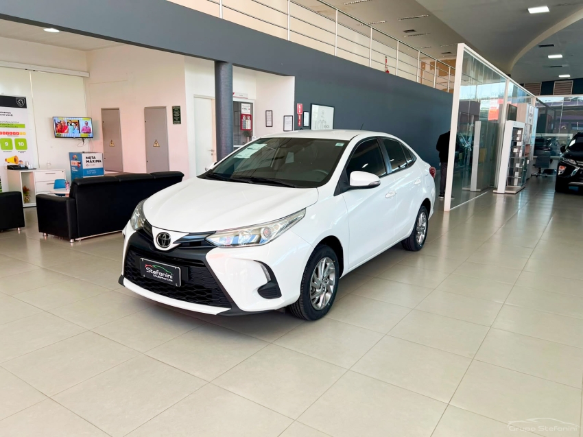toyota yaris 1.5 16v flex sedan xs multidrive 4p automatico 2025