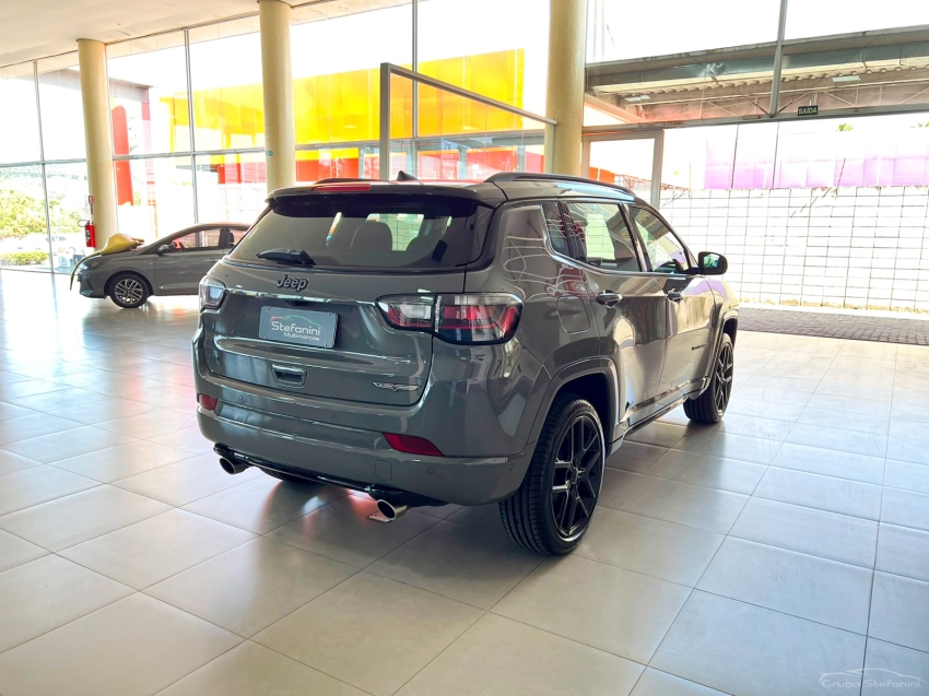 jeep compass 2.0 hurricane 4 turbo gasolina blackhawk at9 4p automatico 202611