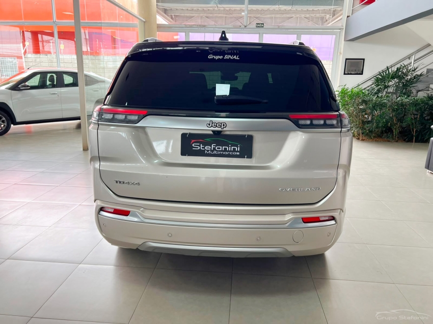 jeep commander 2.0 td380 turbo diesel overland at9 4p automatico 202213