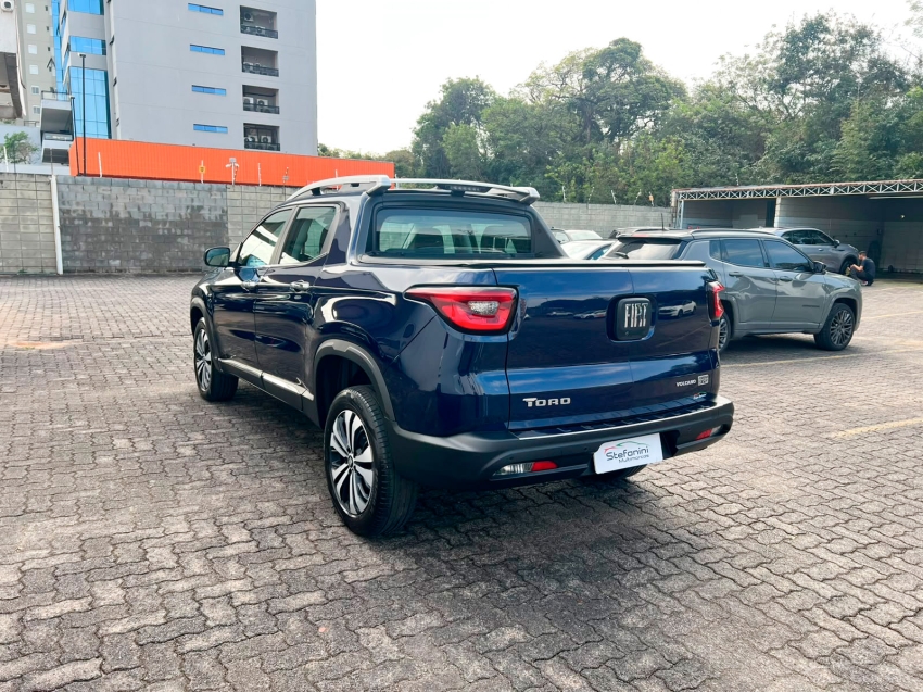 fiat toro 1.3 turbo 270 flex volcano at6 4p automatico 202512