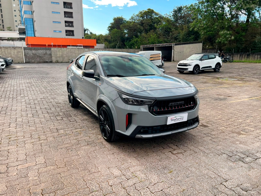 fiat fastback 1.3 turbo 270 flex abarth at6 4p automatico 20262