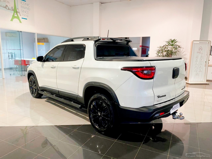 fiat toro 1.3 turbo 270 flex volcano at6 4p automatico 202412