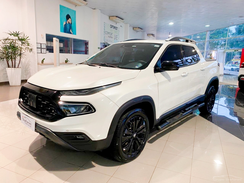 fiat toro 1.3 turbo 270 flex volcano at6 4p automatico 2024