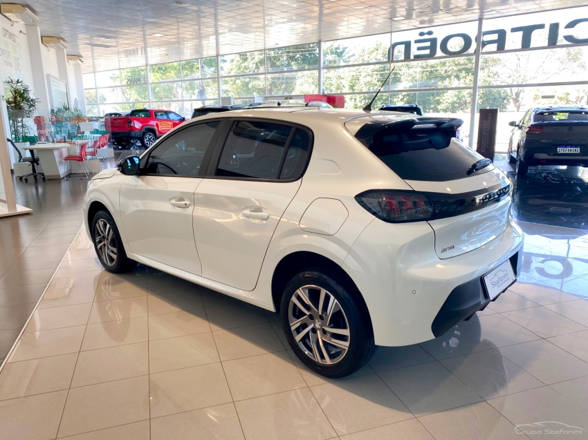 peugeot 208 1.6 16v flex griffe at6 4p automatico 202313