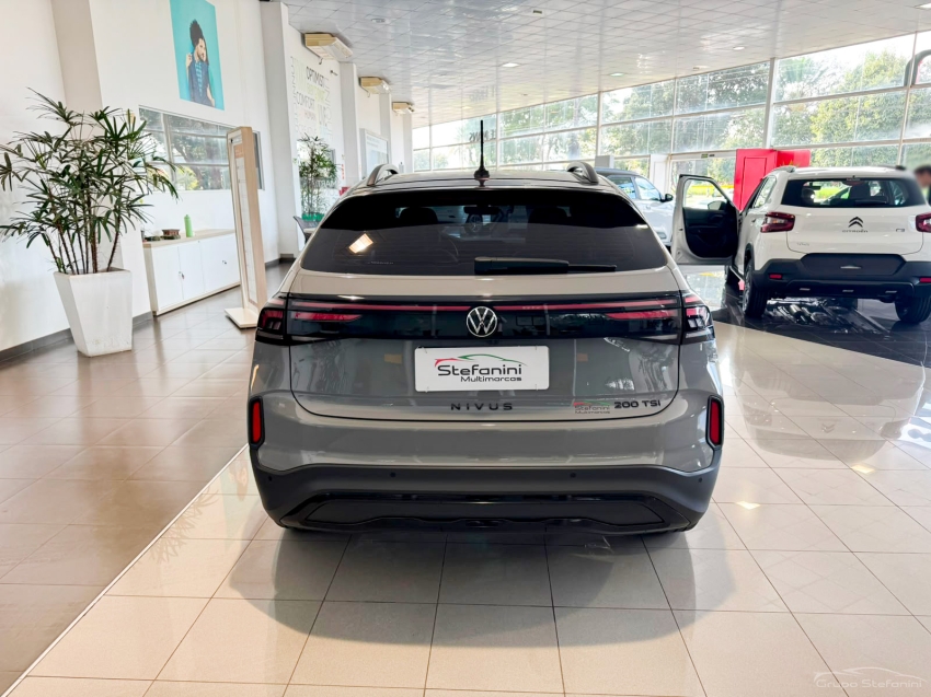 volkswagen nivus 1.0 200 tsi total flex highline automatico 4p 202612