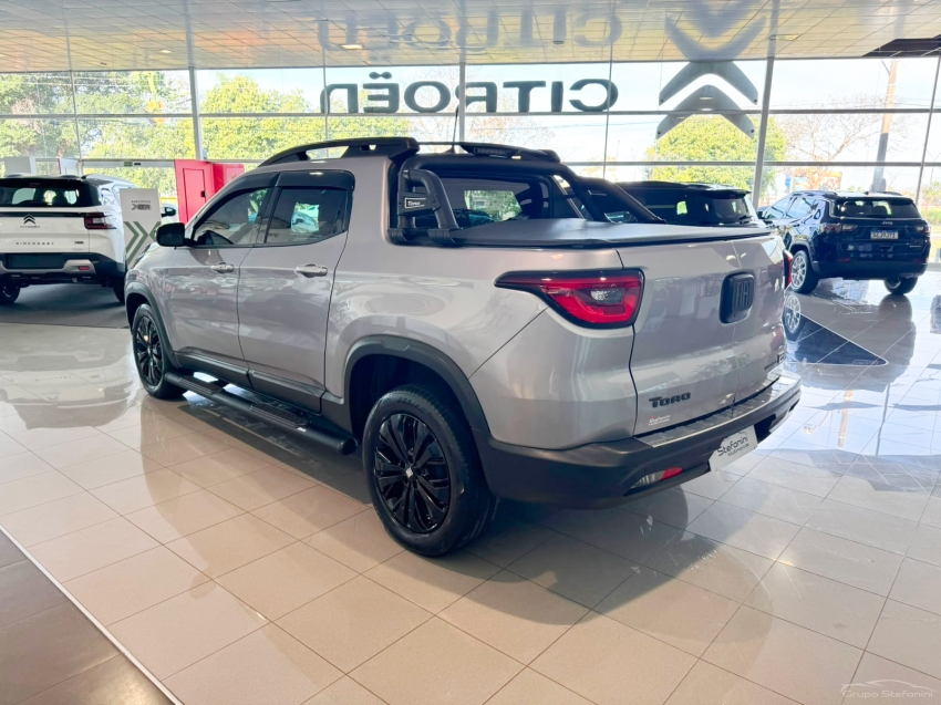fiat toro 1.3 turbo 270 flex volcano at6 4p automatico 202413
