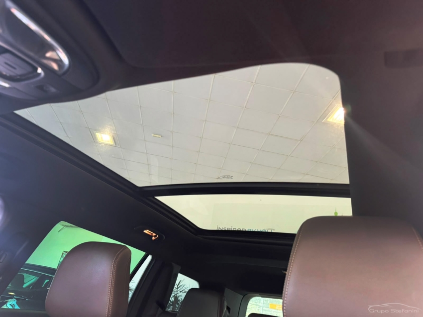 jeep commander 1.3 t270 turbo flex overland at6 4p automatico 202210