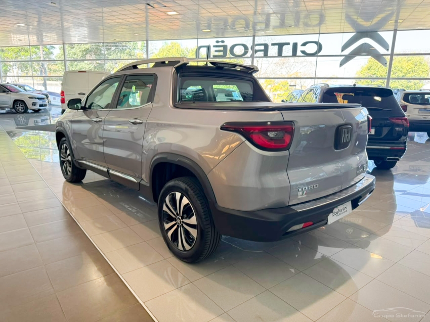 fiat toro 1.3 turbo 270 flex volcano at6 1.6 4p automatico 202512