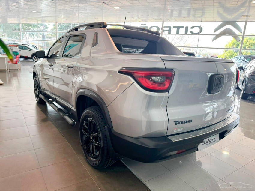 fiat toro 2.0 16v turbo diesel ultra 4wd at9 4p automatico 202212