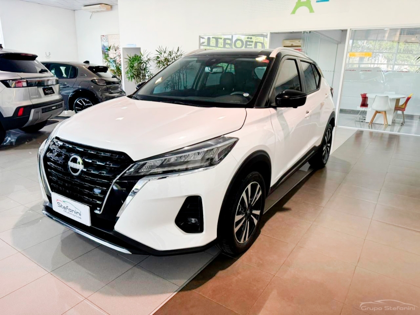 nissan kicks 1.6 16v flexstart exclusive xtronic flex 4p automatico 2024