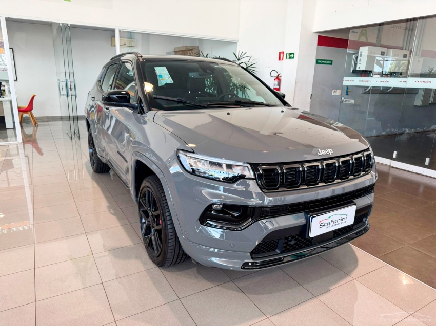 jeep compass 2.0 hurricane turbo flex blackhawk at9 gasolina 4p automatico 20262