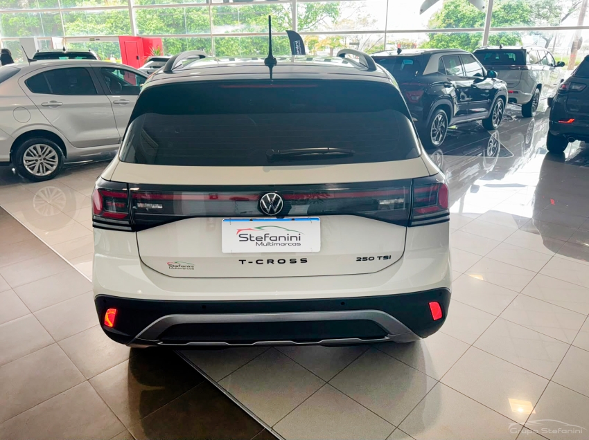 volkswagen t-cross 1.4 250 tsi total flex extreme automatico 4p 202612