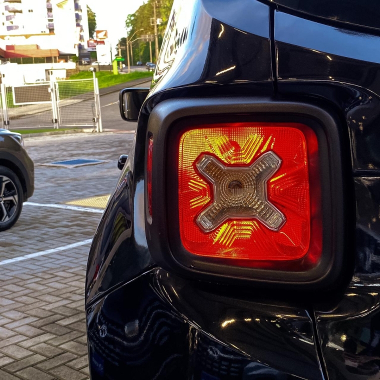 jeep renegade 1.8 16v flex longitude 4p automatico 20175