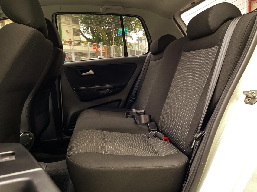 volkswagen fox 1.6 msi total flex connect 4p manual 202015